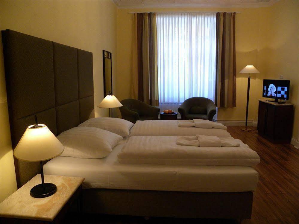 ברלין Hotel-Pension Michele מראה חיצוני תמונה