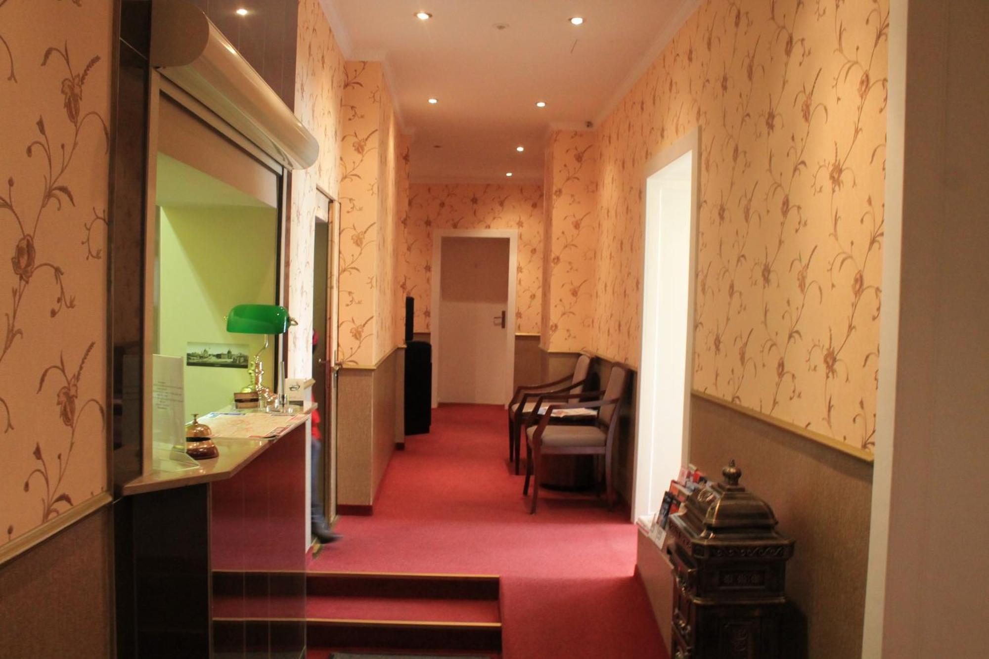 ברלין Hotel-Pension Michele מראה חיצוני תמונה