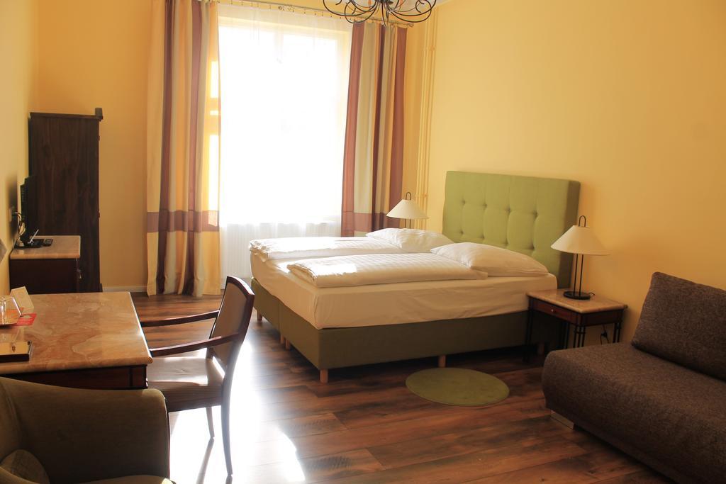ברלין Hotel-Pension Michele מראה חיצוני תמונה