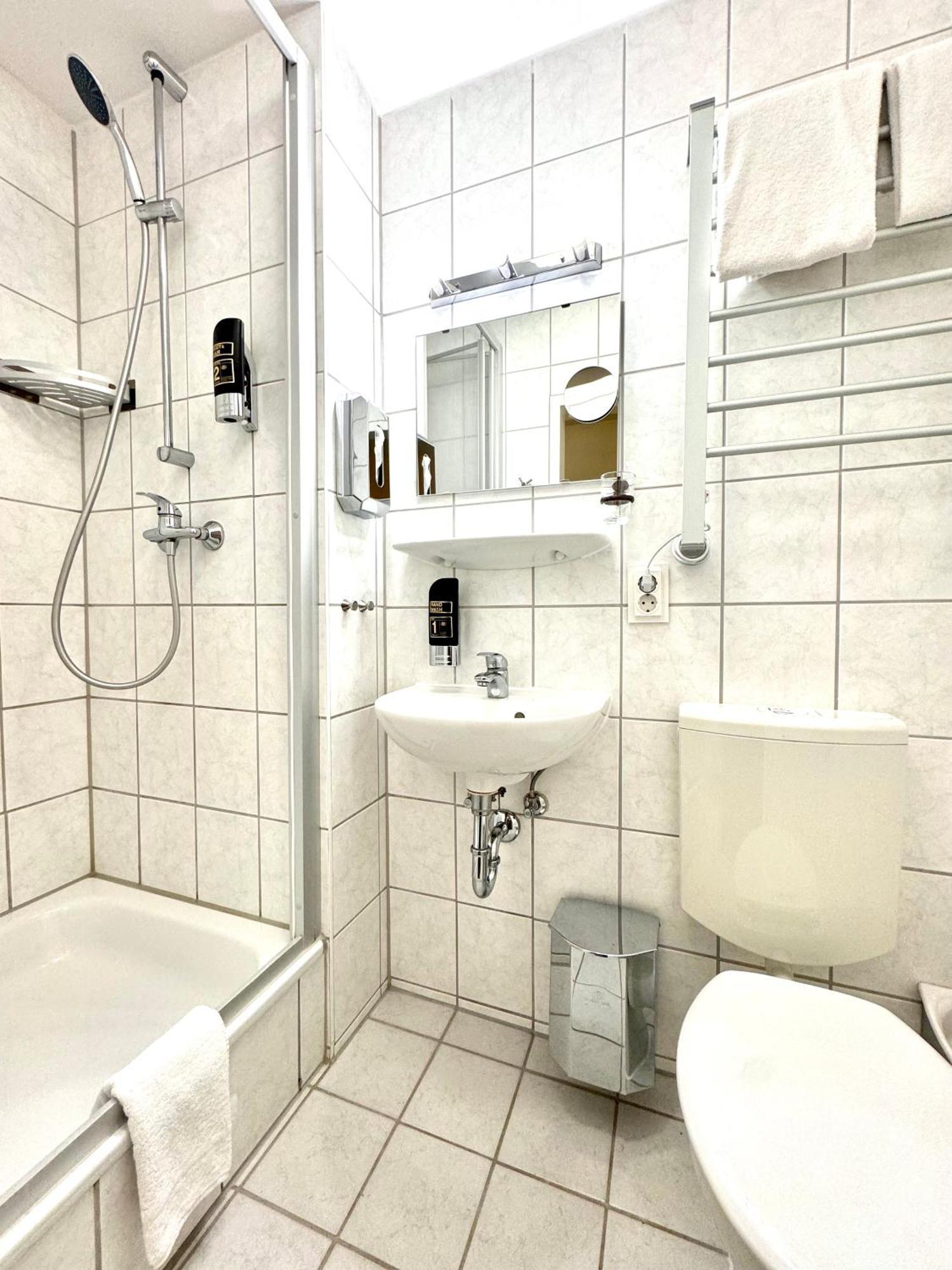 ברלין Hotel-Pension Michele מראה חיצוני תמונה