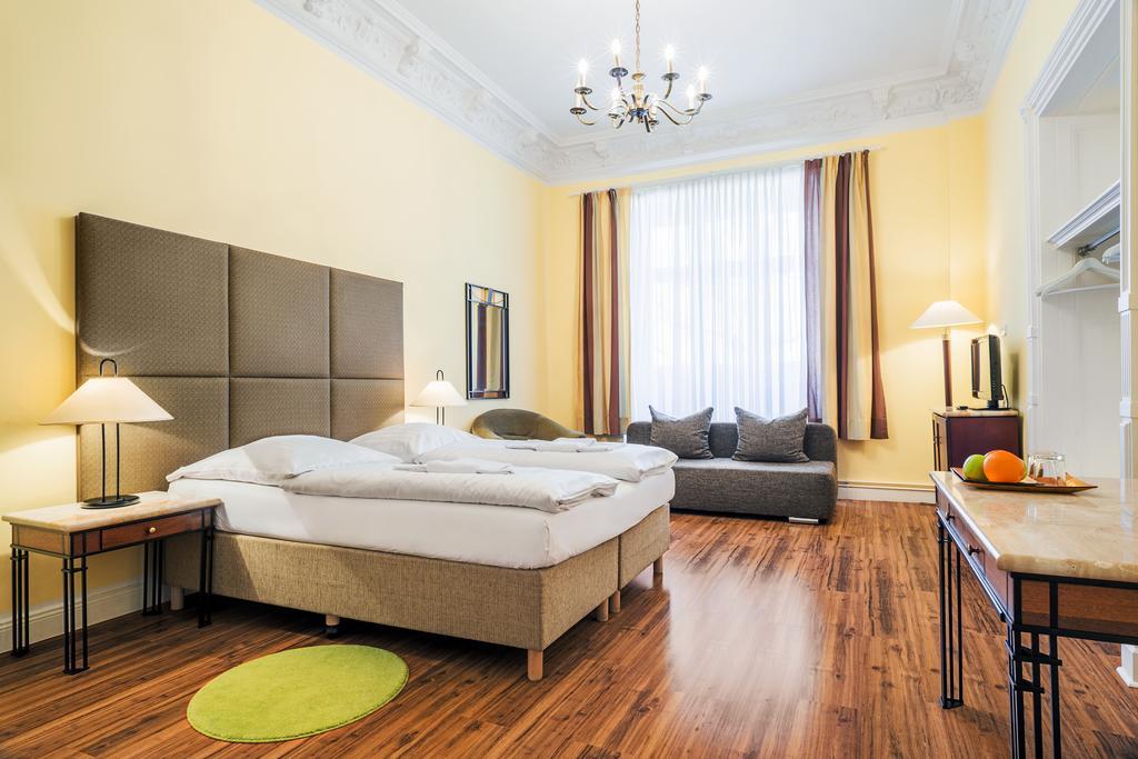 ברלין Hotel-Pension Michele מראה חיצוני תמונה