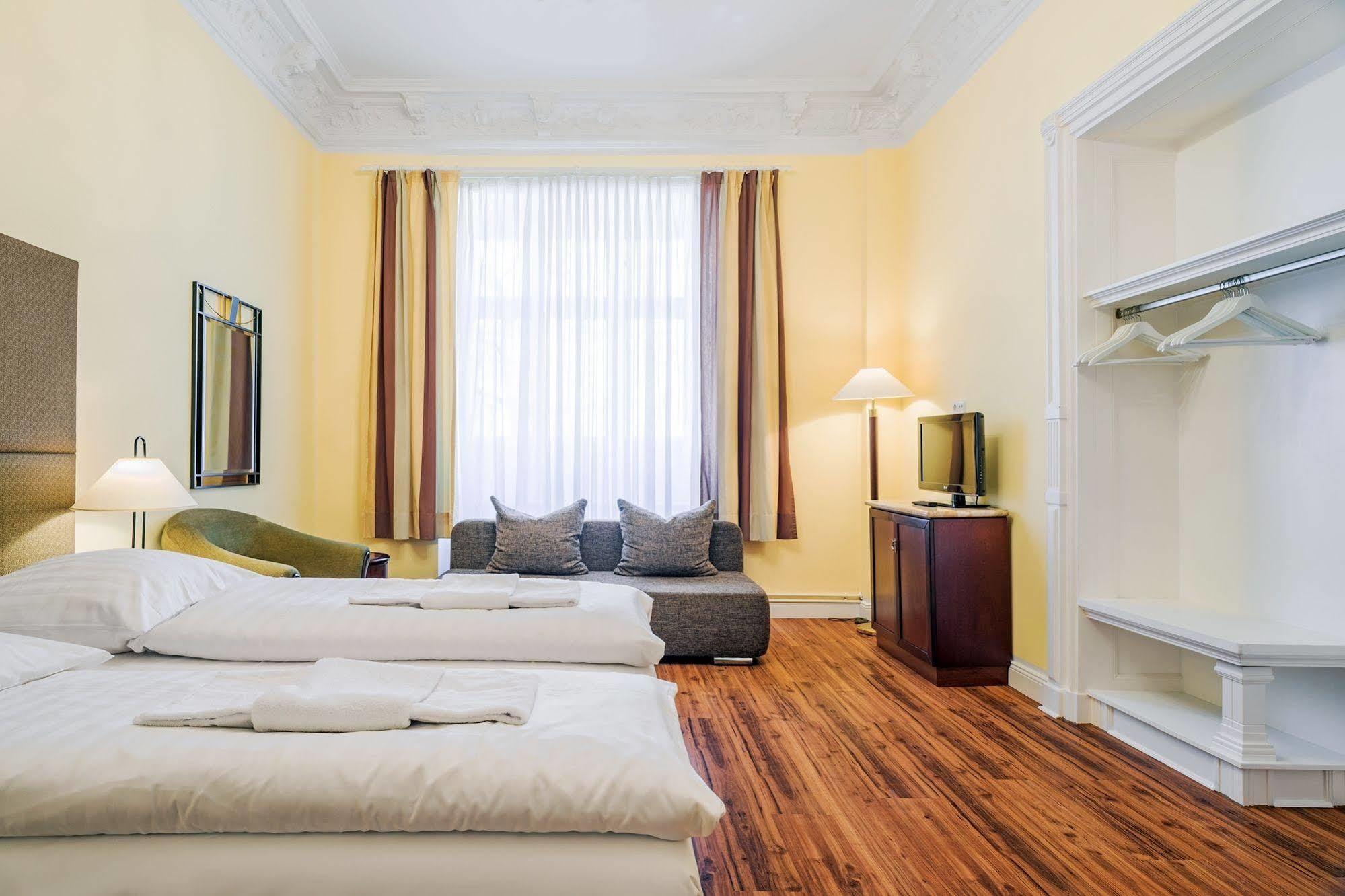 ברלין Hotel-Pension Michele מראה חיצוני תמונה
